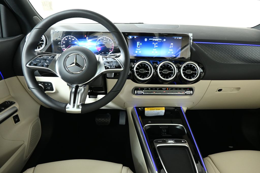 2025 Mercedes-Benz GLA 250 4MATIC 4