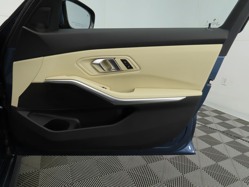 Thumbnail: 2026 BMW 3 Series - 24