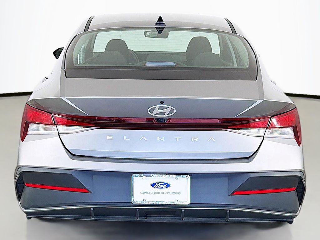 Used 2024 Silver Hyundai SEL image 13