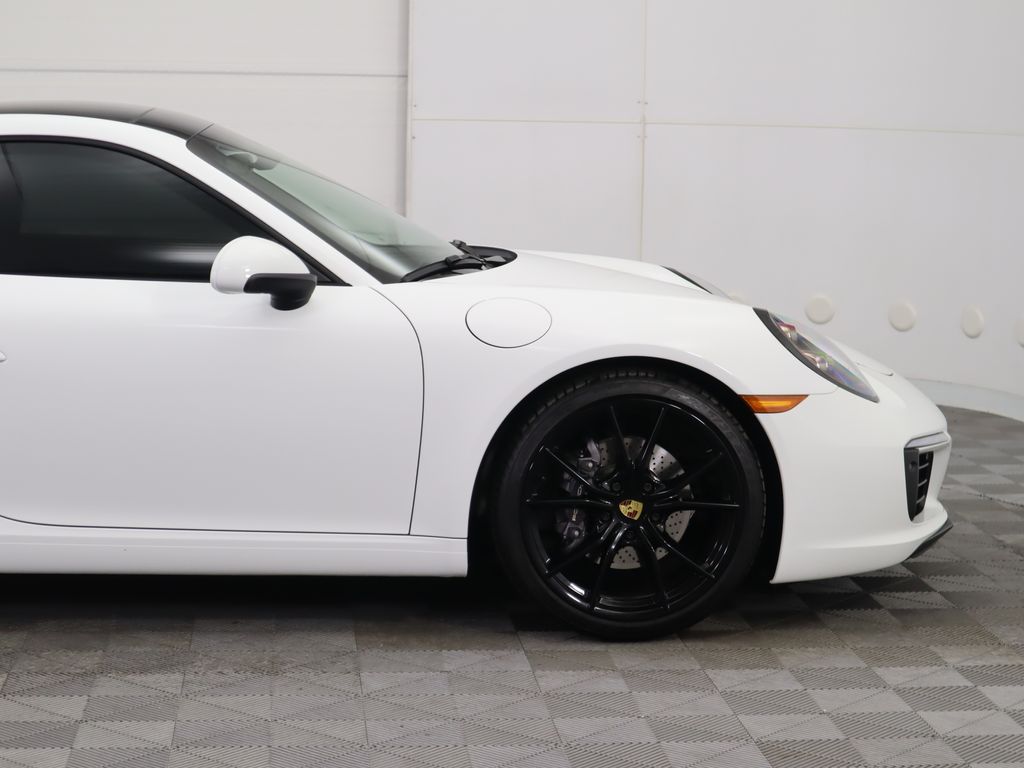 Thumbnail: 2019 Porsche 911 - 11