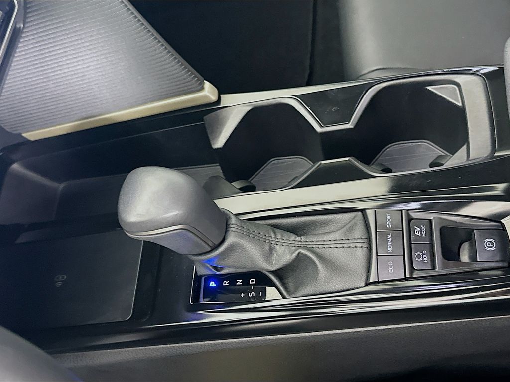 Thumbnail: 2025 Toyota Camry - 17