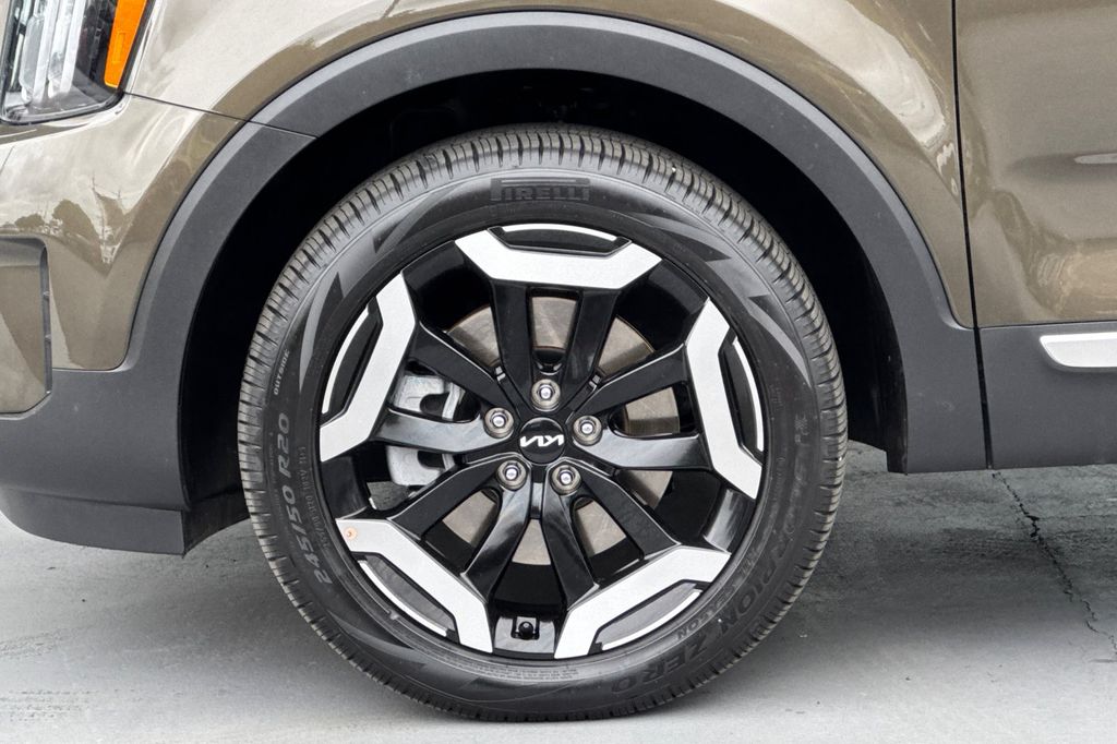 used 2025 Kia Telluride car, priced at $36,937