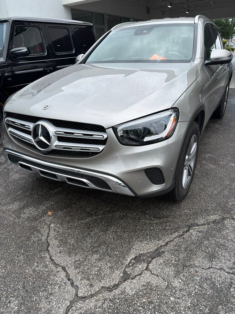 2022 Mercedes-Benz GLC 