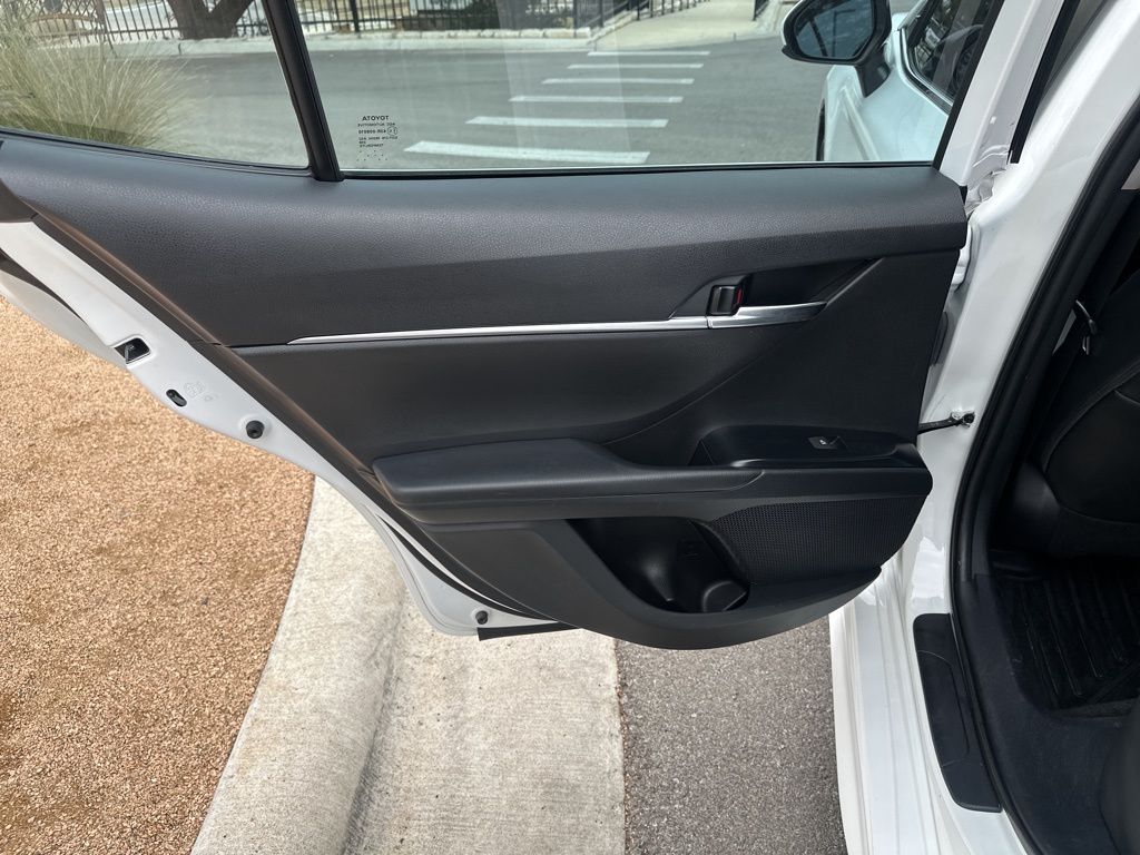 Used Car 2020 Toyota Camry  Se For Sale Under $25,000 In Austin, Texas