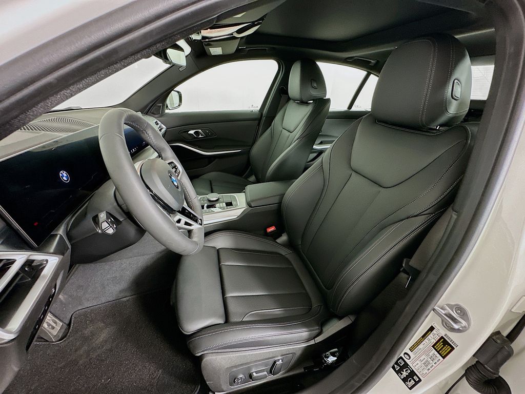2025 BMW 3 Series 330i xDrive 16