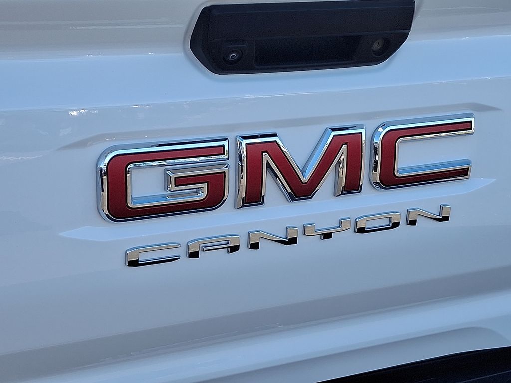 Thumbnail: 2023 GMC Canyon - 30