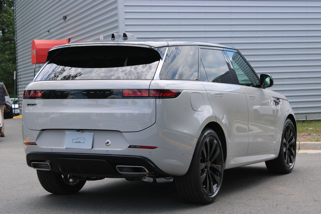 New 2026 Gray Land Rover Dynamic SE image 5