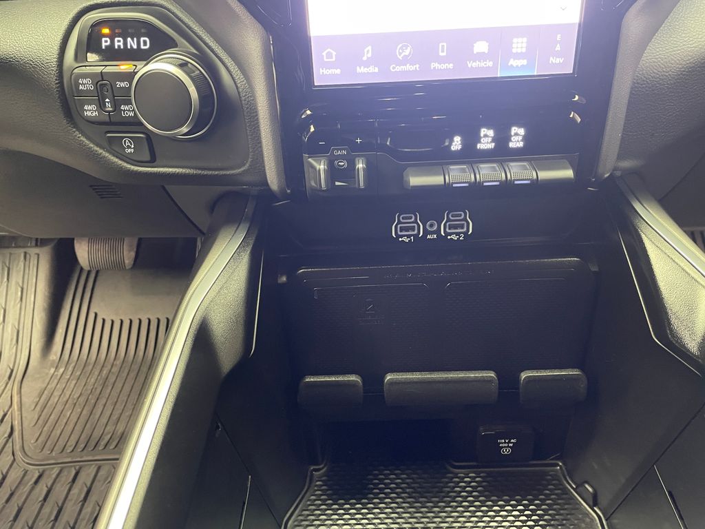 Thumbnail: 2025 RAM 1500 - 29