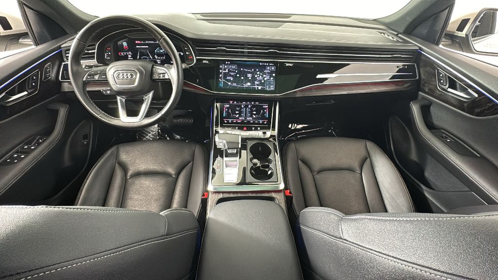 Thumbnail: 2023 Audi Q8 - 12