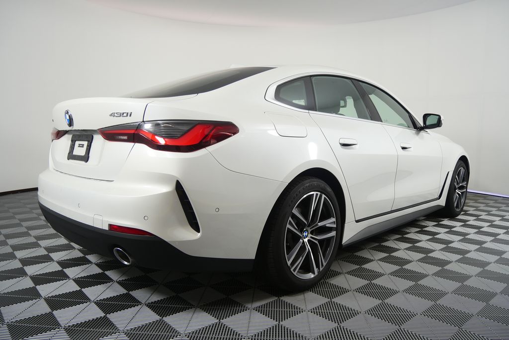 Thumbnail: 2025 BMW 4 Series - 3