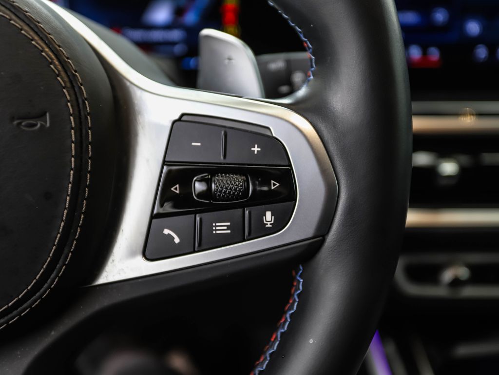 Thumbnail: 2024 BMW X7 - 13