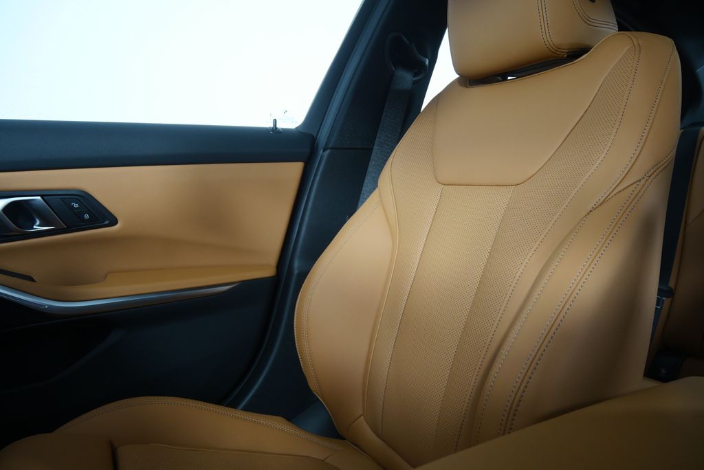 Thumbnail: 2026 BMW 3 Series - 23