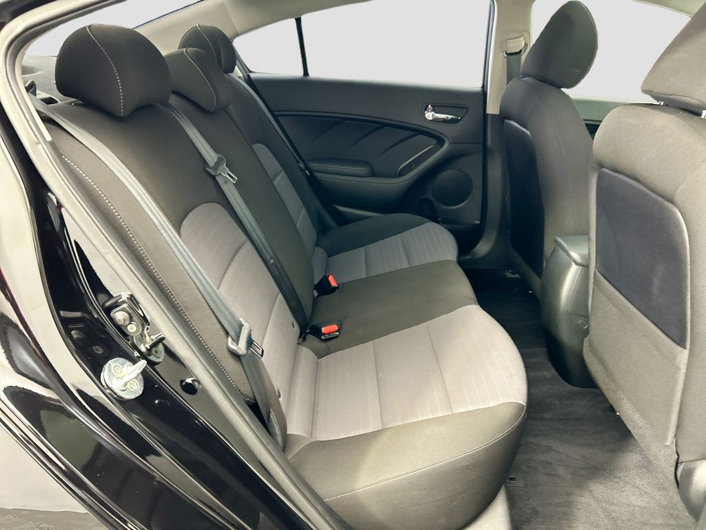 Thumbnail: 2018 Kia Forte - 20