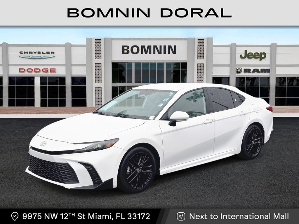 2025 Toyota Camry XSE FWD