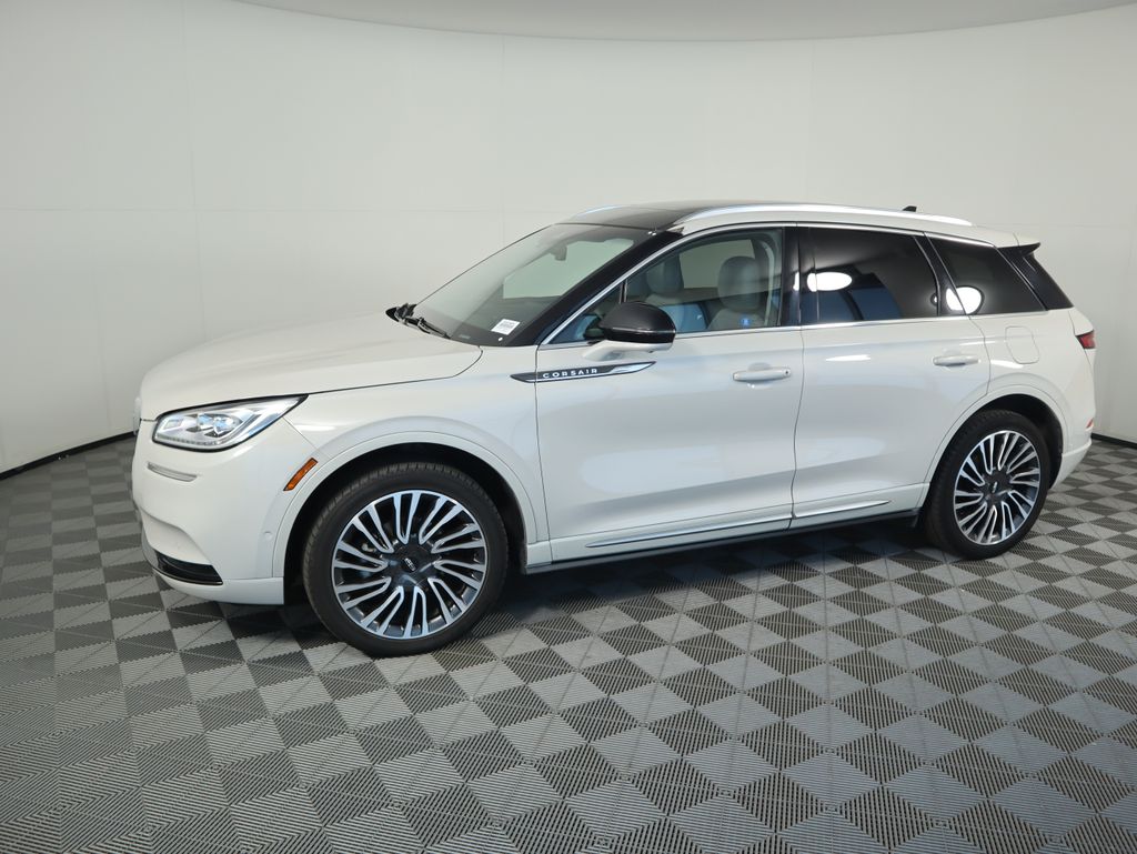 Thumbnail: 2022 Lincoln Corsair - 8