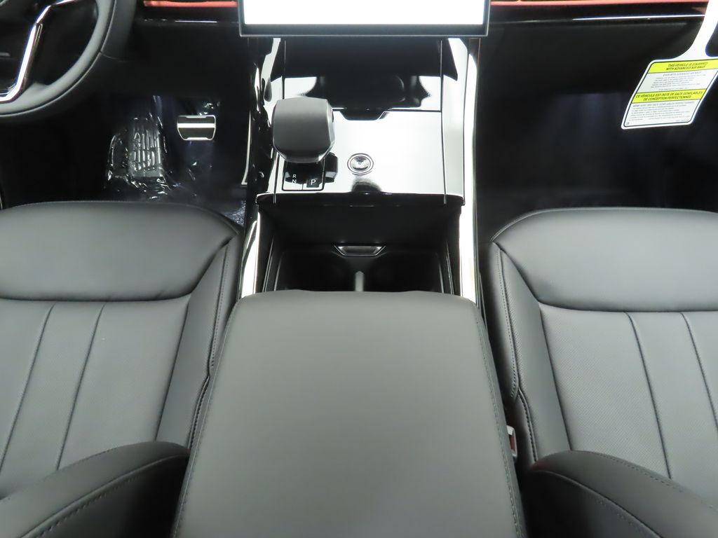 Thumbnail: 2025 Land Rover Range Rover Sport - 16