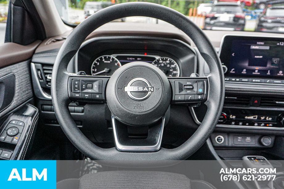 2023 Nissan Rogue SV photo 26