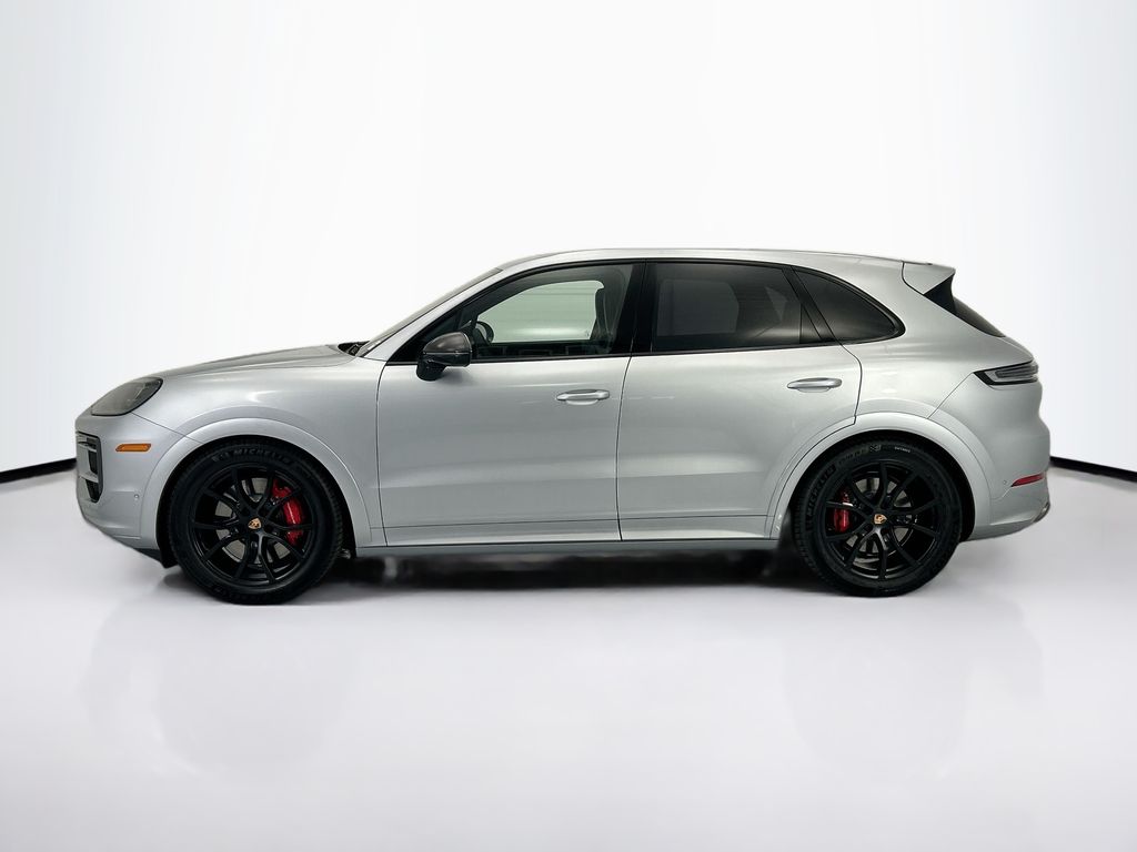 Thumbnail: 2026 Porsche Cayenne - 2