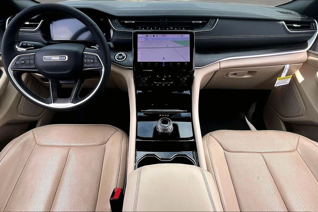 Used 2023 Jeep Grand Cherokee SUV