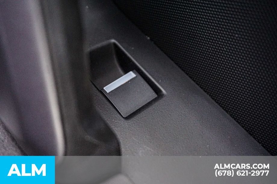 Used 2023 Gray Land Rover X-Dynamic SE image 64