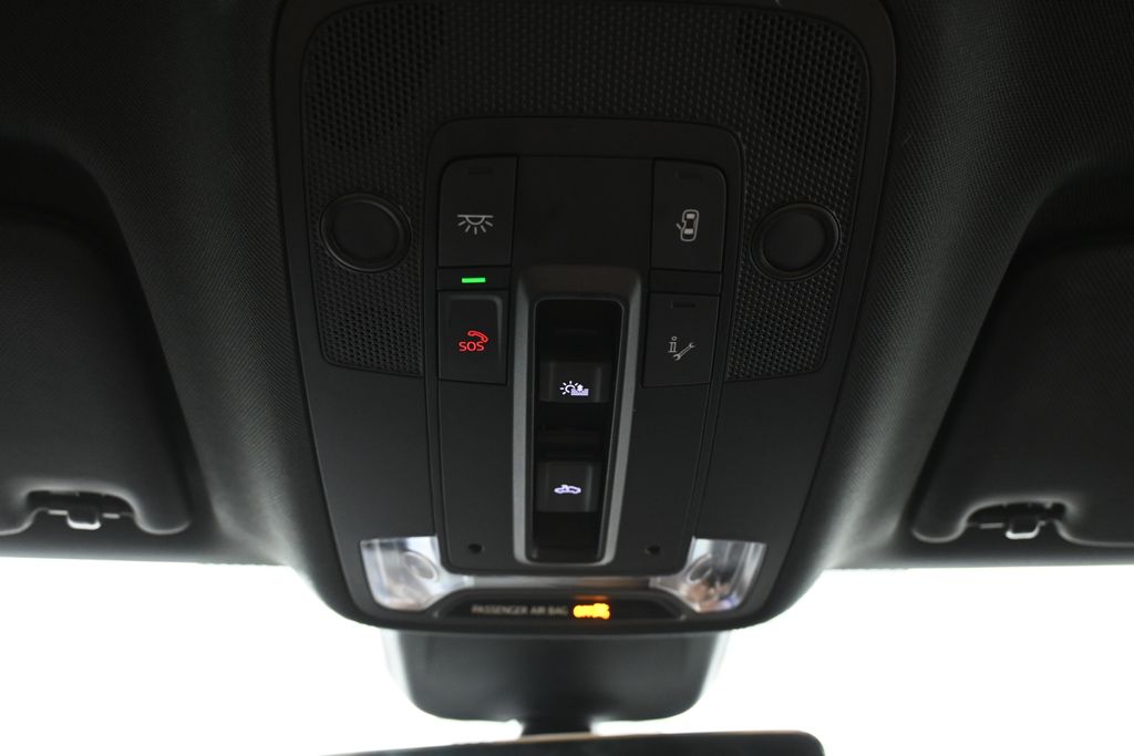 Thumbnail: 2025 Audi Q3 - 21