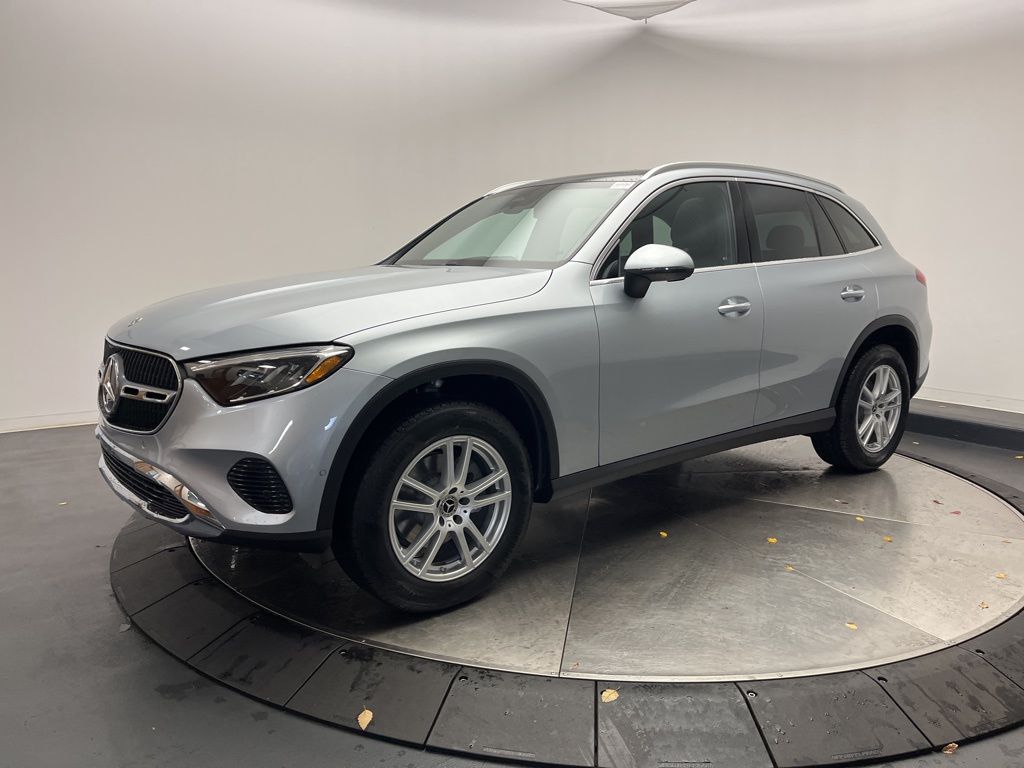Thumbnail: 2026 Mercedes-Benz GLC - 3