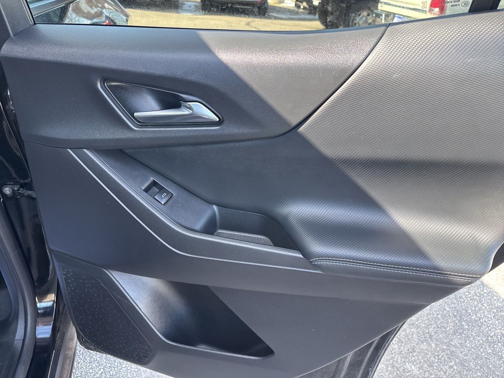 Used 2025 Chevrolet Equinox SUV