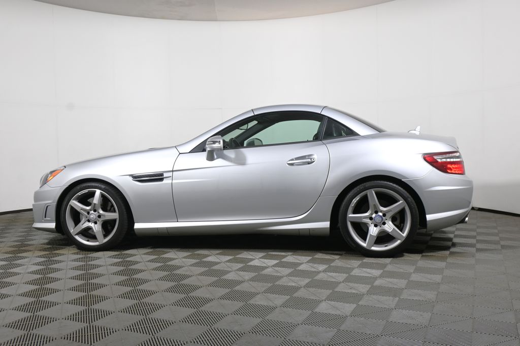 Thumbnail: 2014 Mercedes-Benz SLK - 2