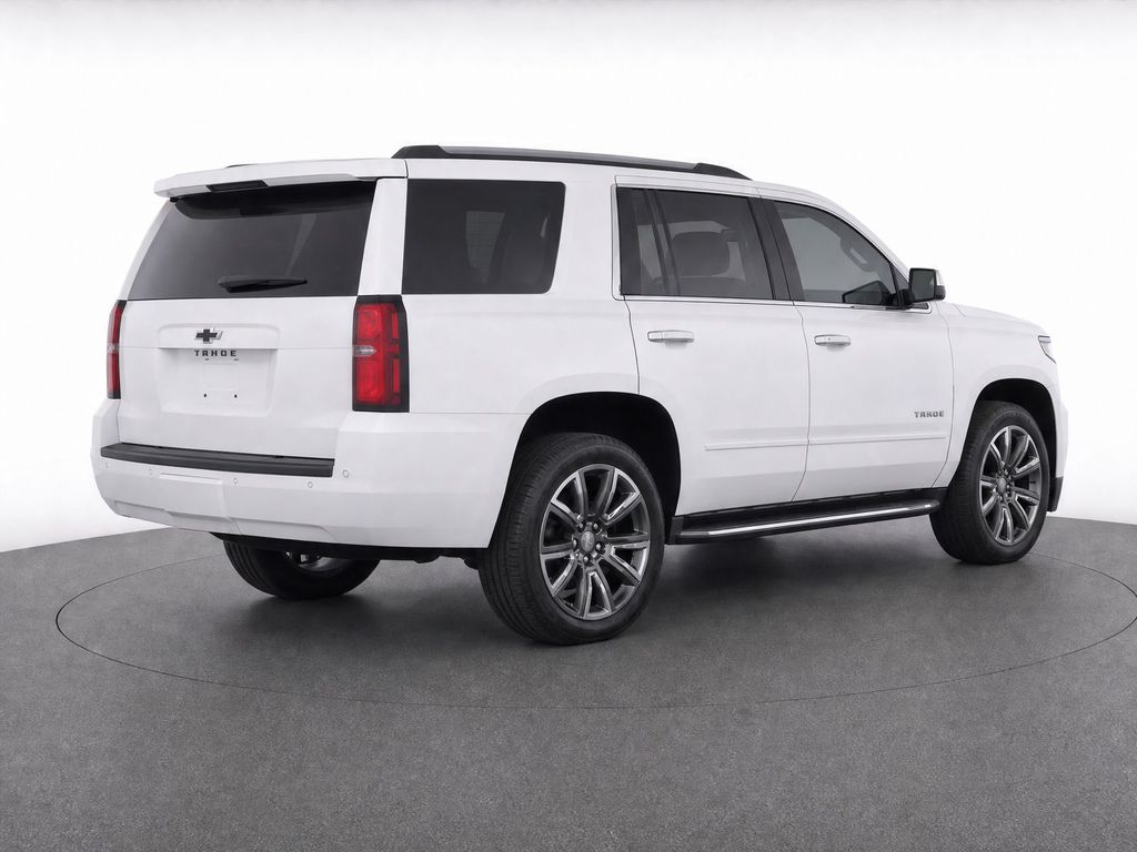 Thumbnail: 2017 Chevrolet Tahoe - 32