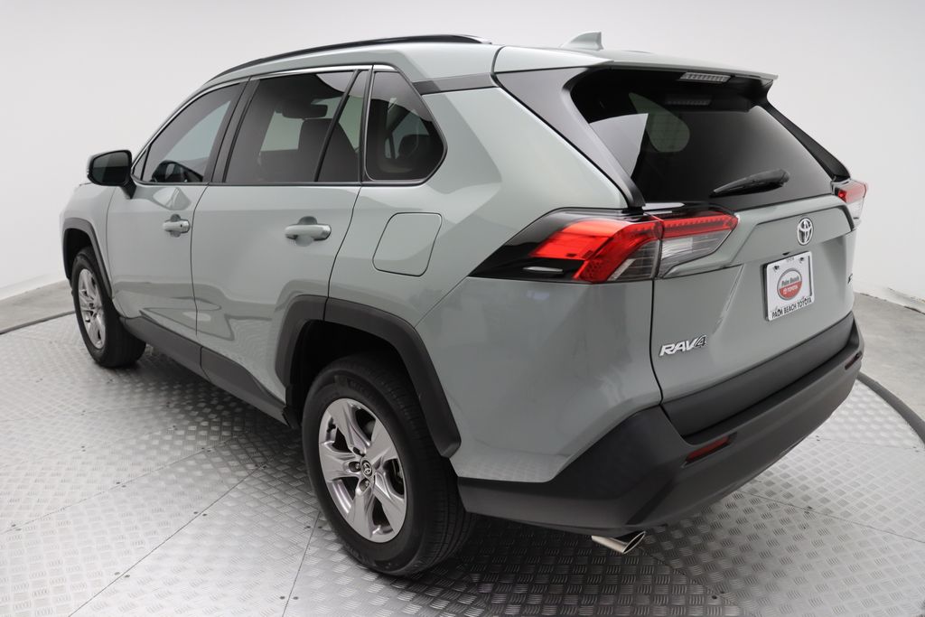 2022 Toyota RAV4 XLE 11