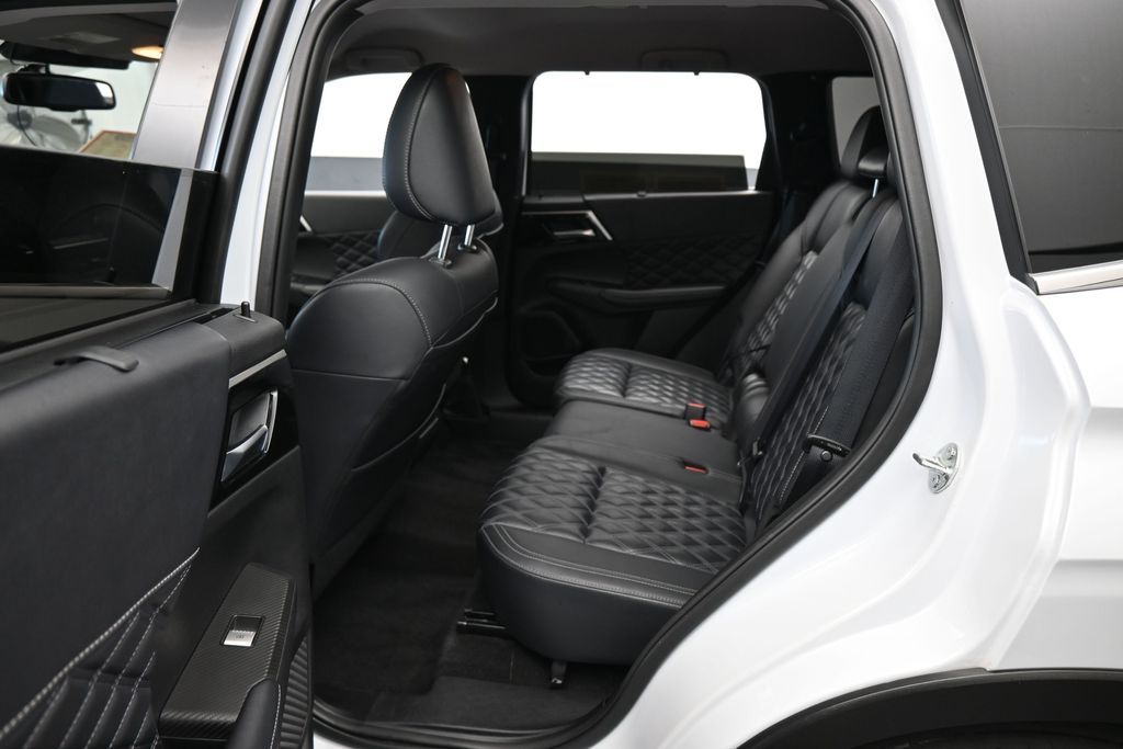 Used 2024 White Mitsubishi SEL image 29