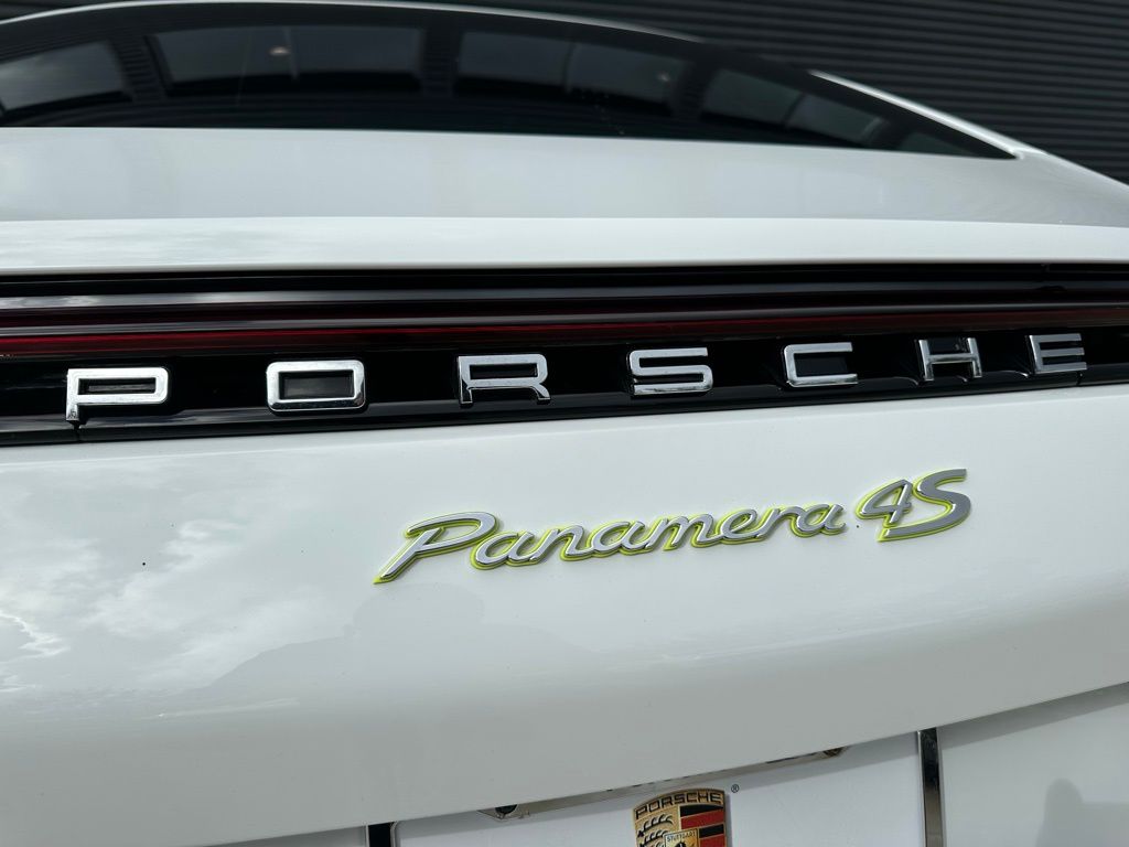 2023 Porsche Panamera 4S 13