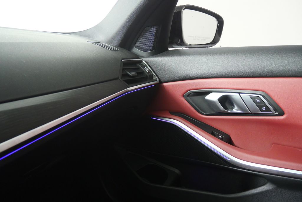 Thumbnail: 2022 BMW 3 Series - 26