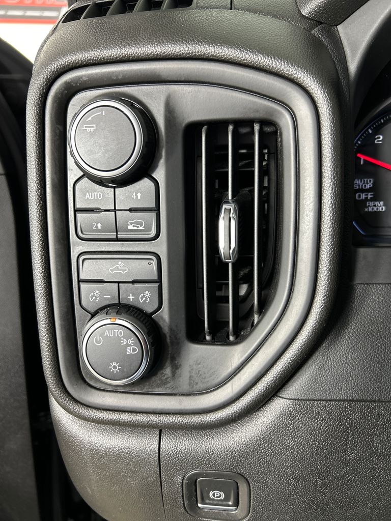 Used 2022 Gray Chevrolet Custom image 15