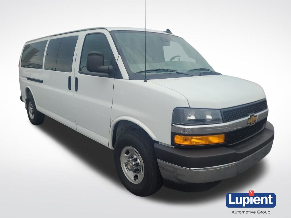 Summit White 2025 Chevrolet Express 3500 LT Extended RWD Van Rear-Wheel Drive 8-Speed Automatic Overdrive