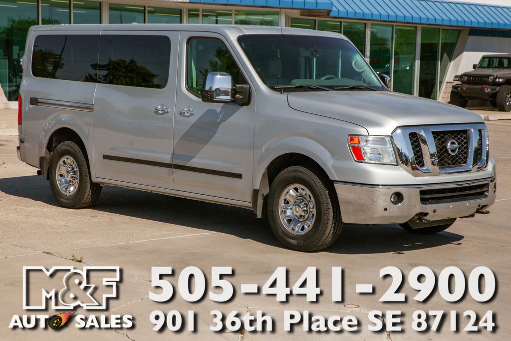 2018 Nissan NV Passenger V8 SL RWD