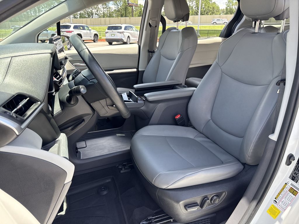 Used 2023 Toyota Sienna Van