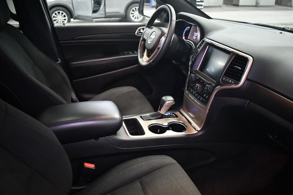 Thumbnail: 2016 Jeep Grand Cherokee - 30