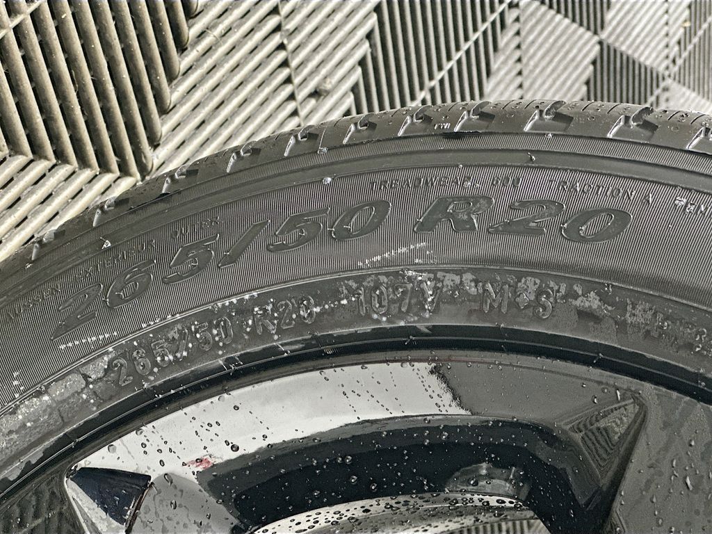 New 2025 Gray Jeep Limited image 19