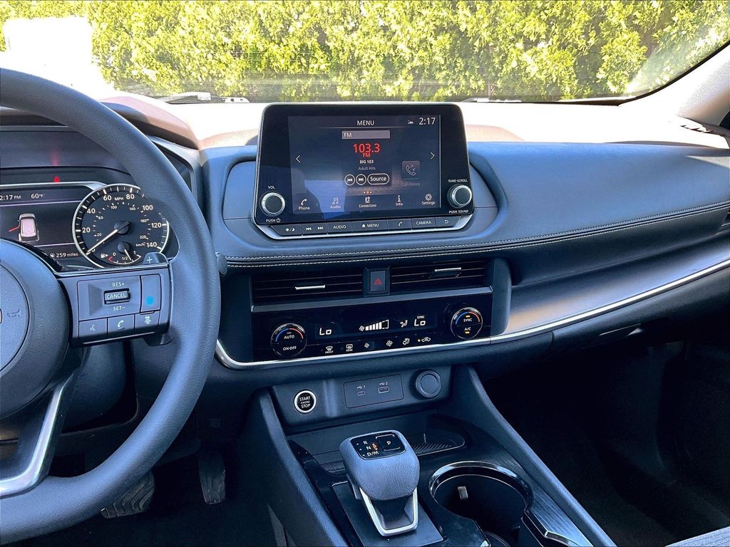 2023 Nissan Rogue — photo 18