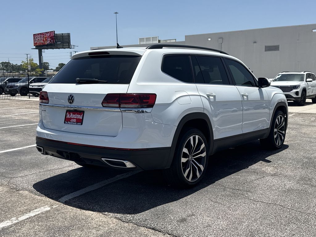 2022 Volkswagen Atlas 3.6L V6 SE w/Technology White at DeMontrond Auto Country