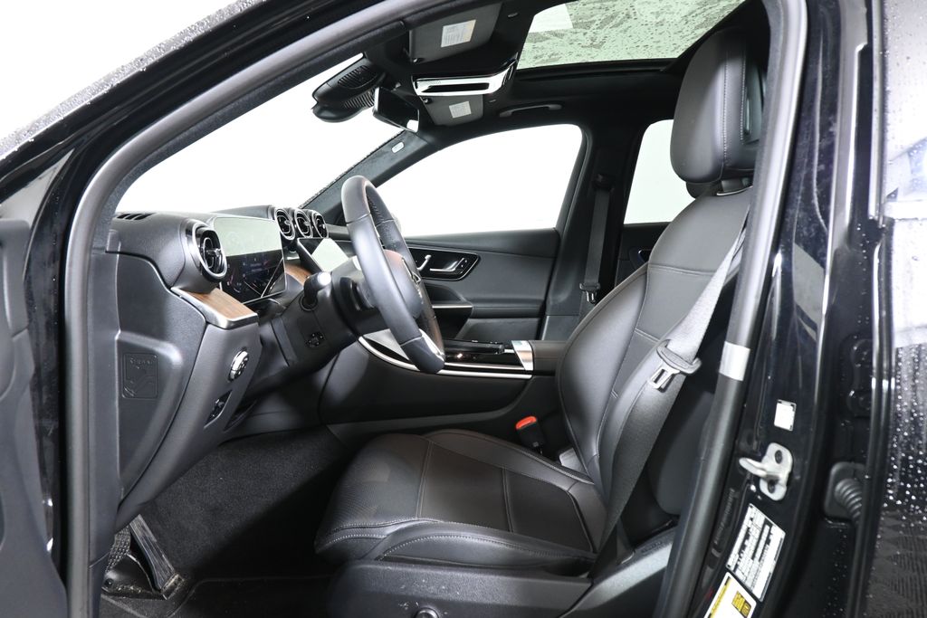 Thumbnail: 2026 Mercedes-Benz GLC - 3