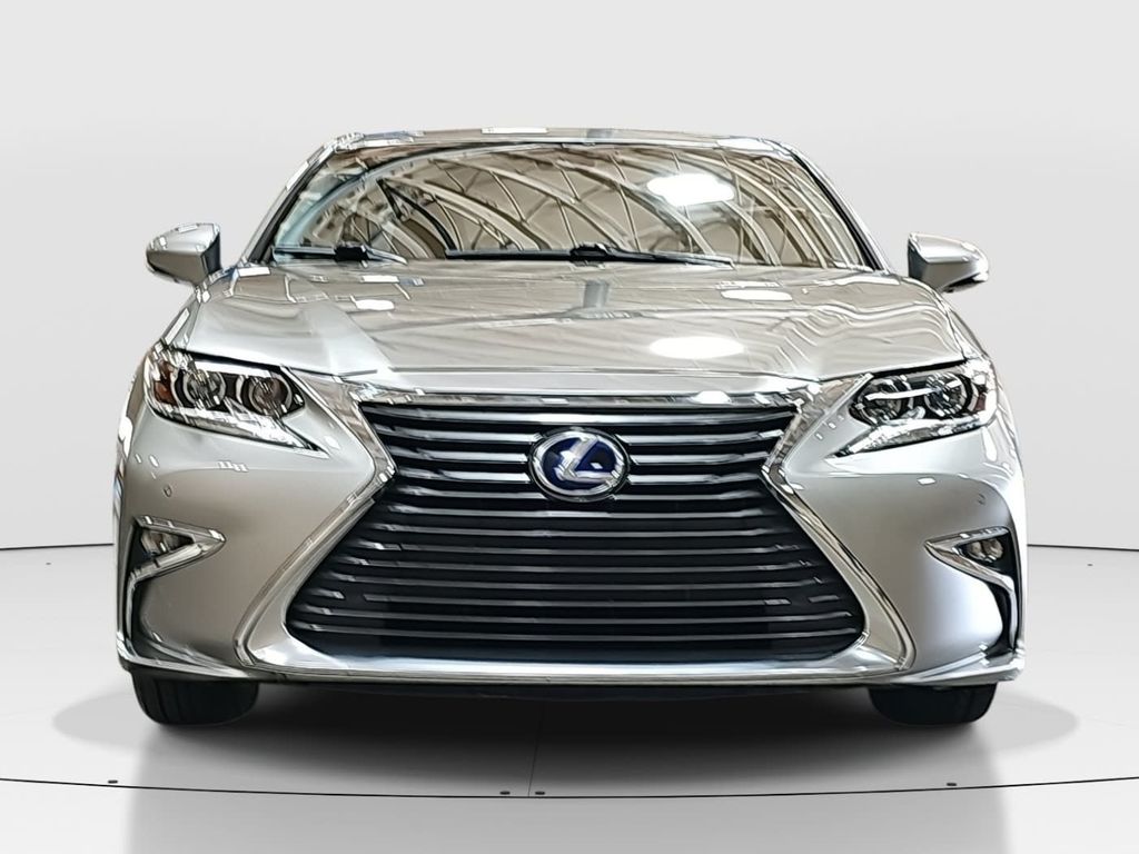 Used 2018 Lexus ES Sedan