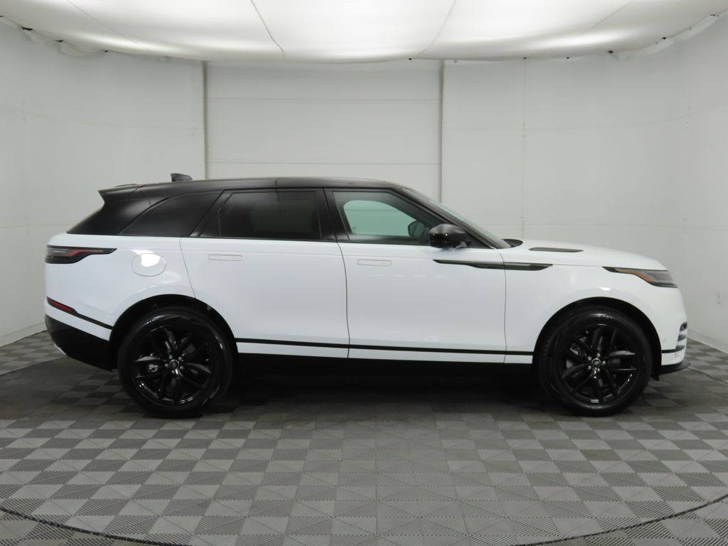2026 Land Rover Range Rover Velar Dynamic SE 4