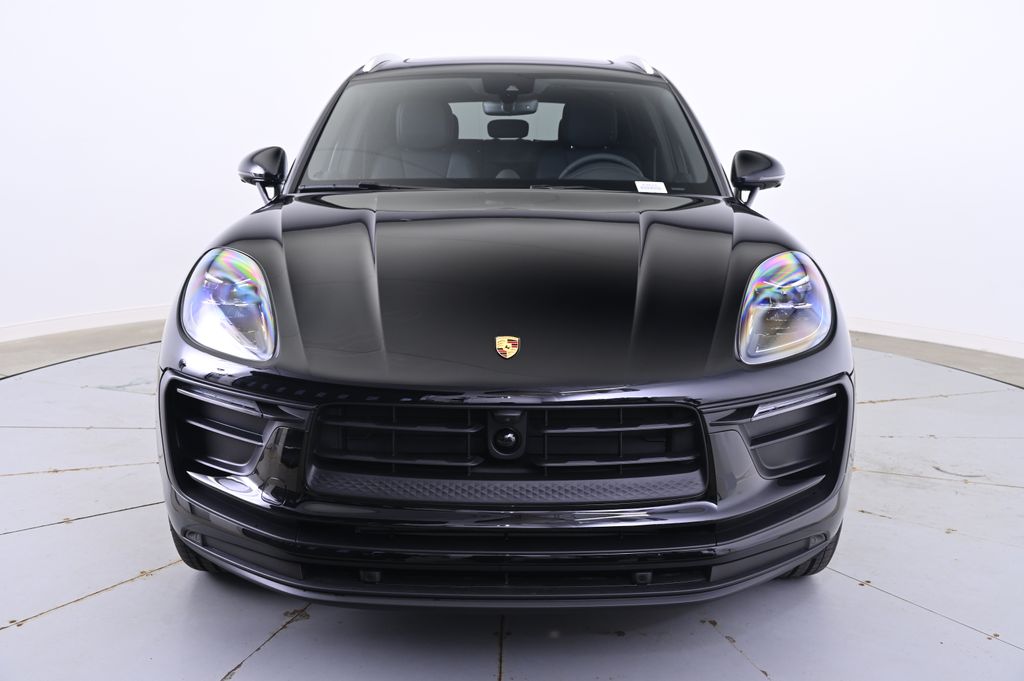 Thumbnail: 2025 Porsche Macan - 10
