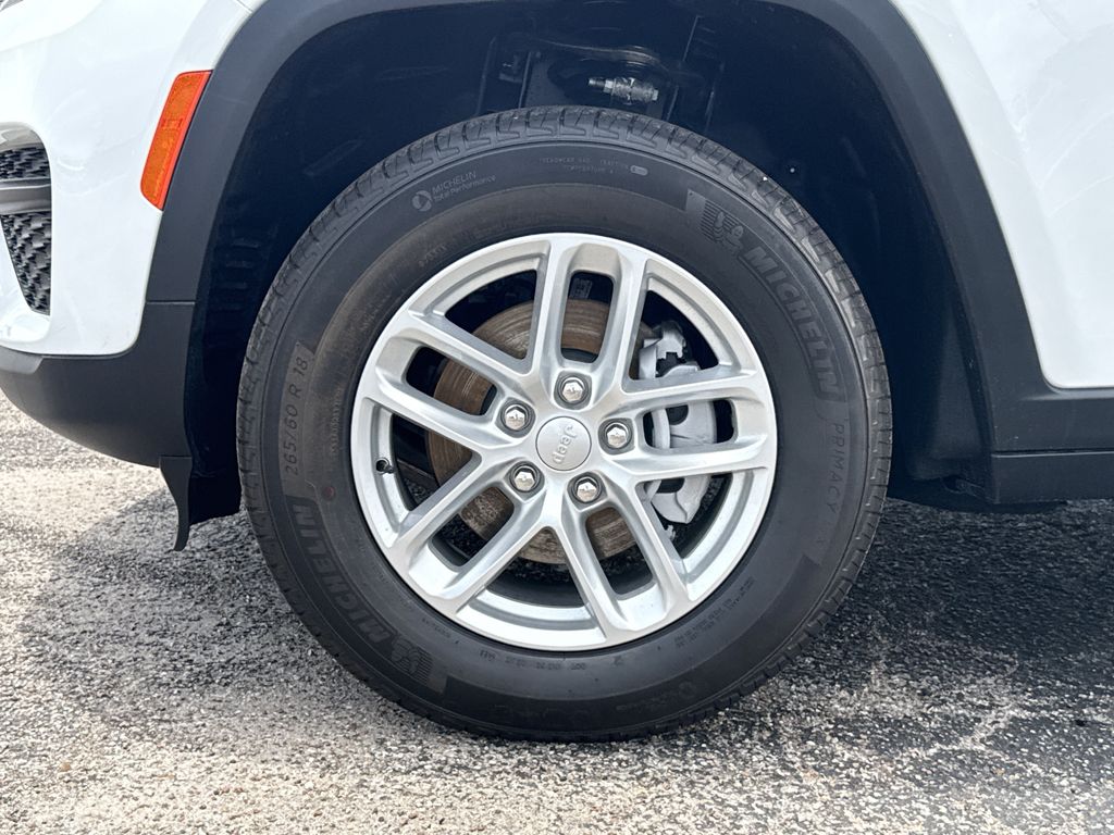 2026 Jeep Grand Cherokee Laredo - 8