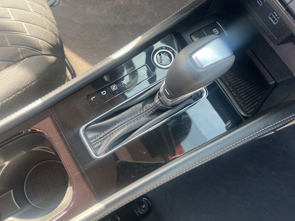 2022 Nissan Kicks SV photo