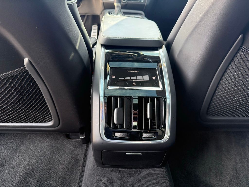 Thumbnail: 2020 Volvo S90 - 24