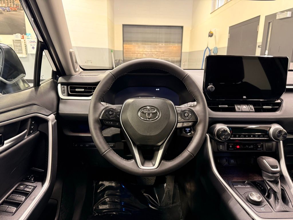 Thumbnail: 2024 Toyota RAV4 - 23