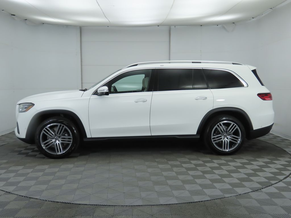 2025 Mercedes-Benz GLS 450 4MATIC 8